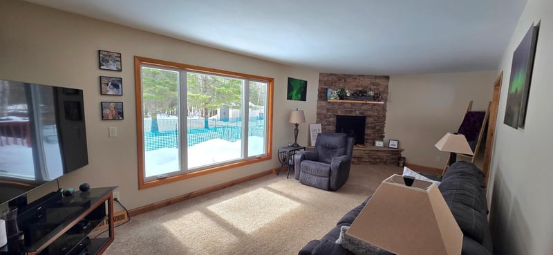 321 Shorewood Dr, International Falls, MN 56649