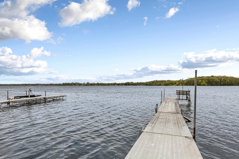 7008 Laura Ln, Saint Peter, MN 56082