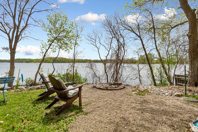 7008 Laura Ln, Saint Peter, MN 56082