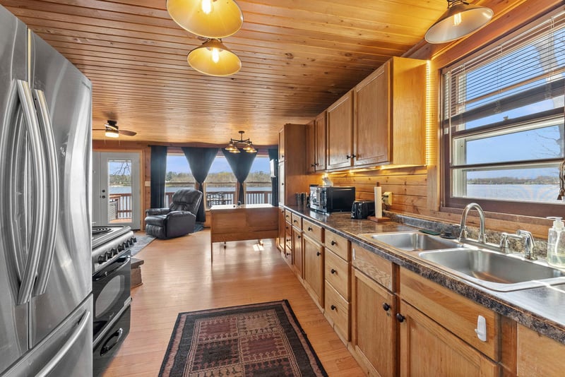 19013 Island View Dr, Mora, MN 55051