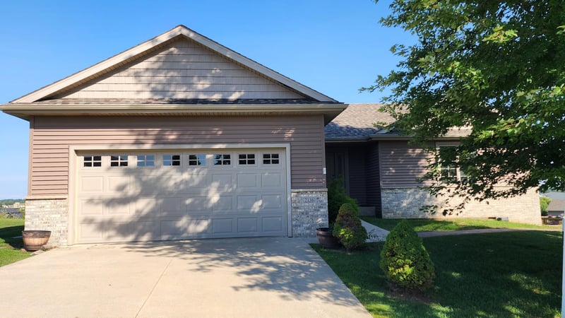 2136 Ashland Dr NW, Rochester, MN 55901