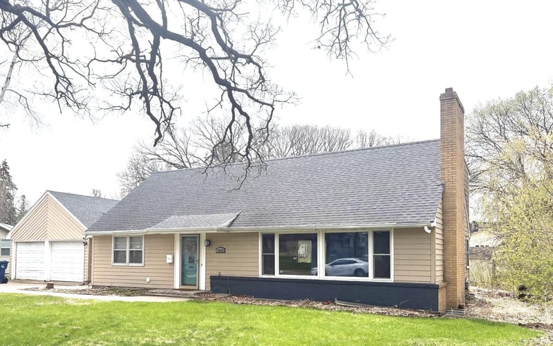 1039 W Summit Ave, Fergus Falls, MN 56537