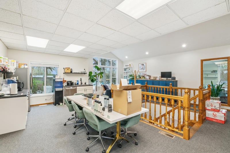 2434 Commerce Blvd, Mound, MN 55364