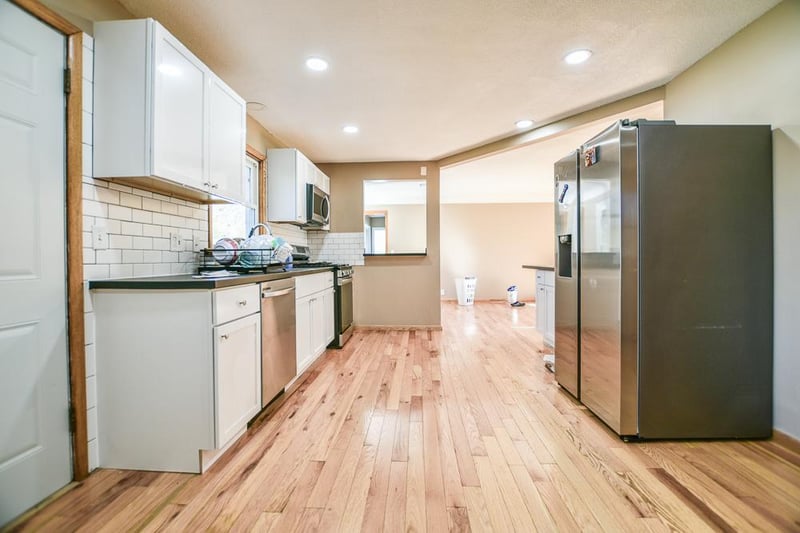 1306 Hillcrest Dr NE, Fridley, MN 55432