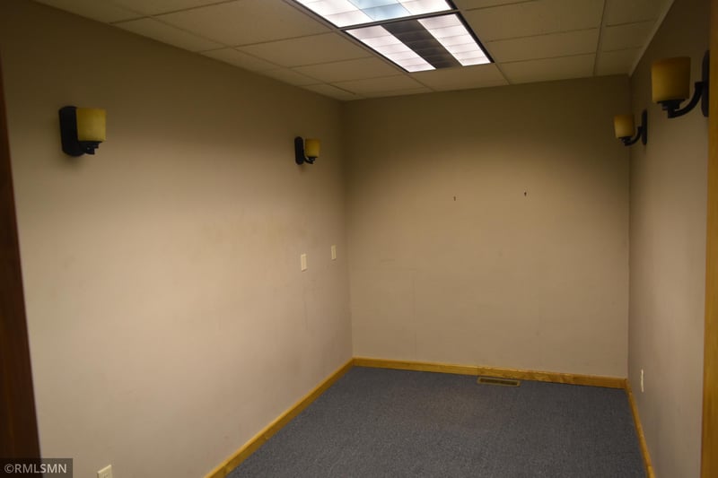 106 Main St E, Hinckley, MN 55037