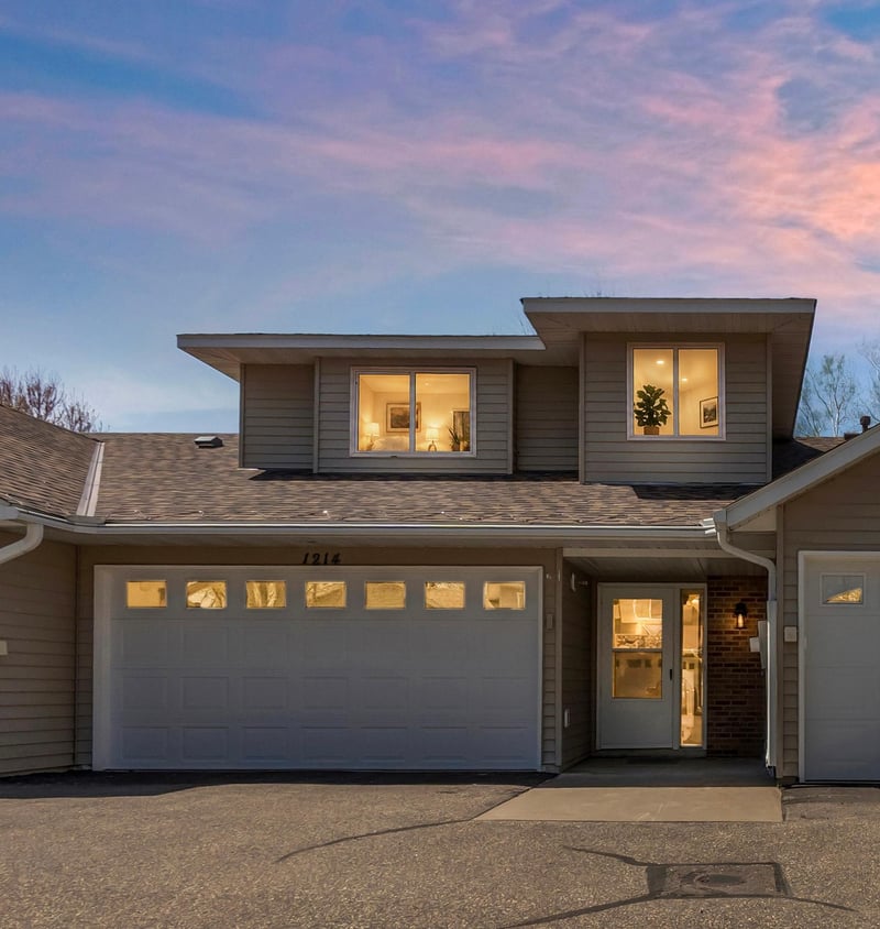 1214 Island Dr, Forest Lake, MN 55025
