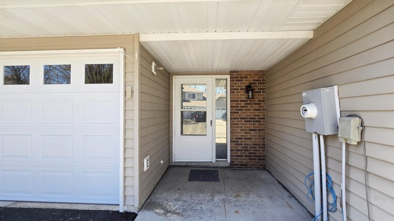 1214 Island Dr, Forest Lake, MN 55025