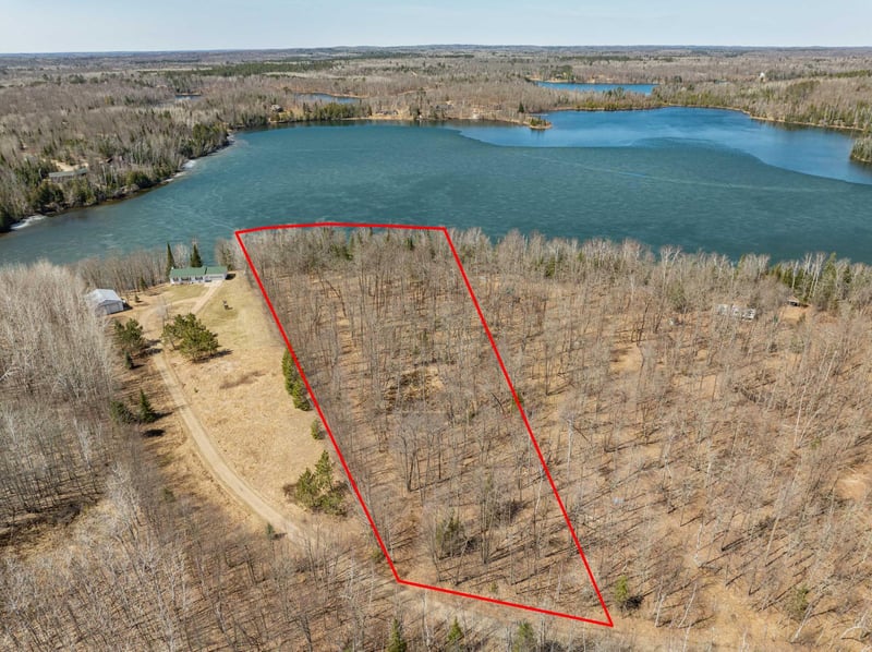 32512 Wakeman Shores Dr, Grand Rapids, MN 55744