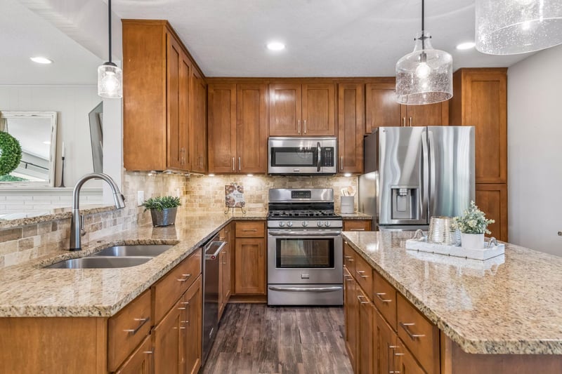 7116 Bristol Blvd, Edina, MN 55435
