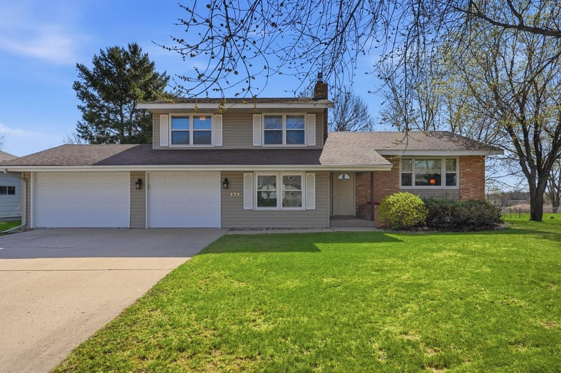 171 Lakeview Dr, Spicer, MN 56288