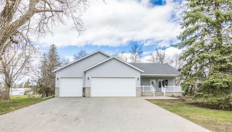 180 Falcon St, Audubon, MN 56511