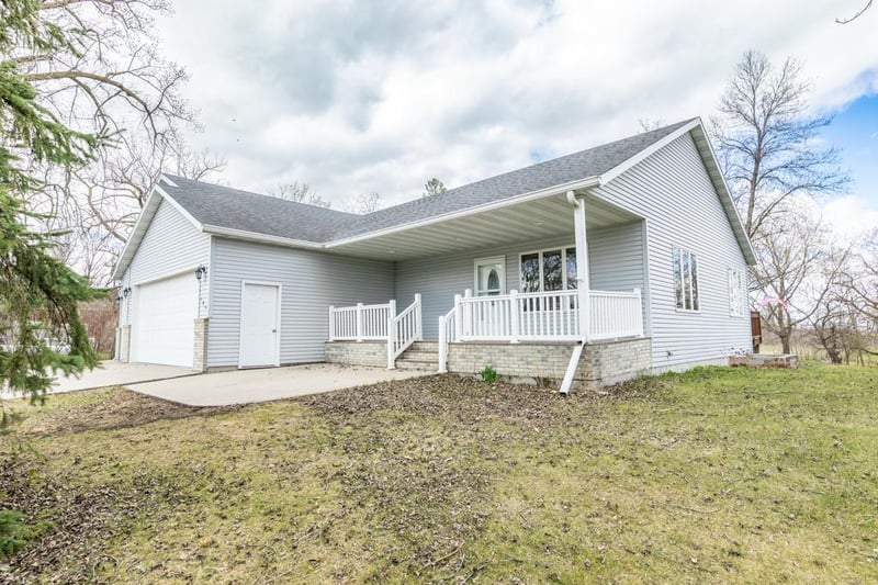 180 Falcon St, Audubon, MN 56511