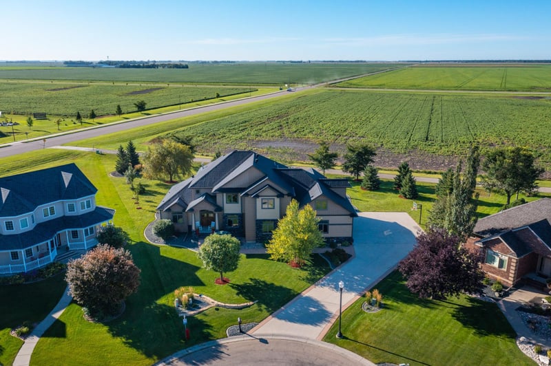 4856 2nd St SW, Moorhead, MN 56560