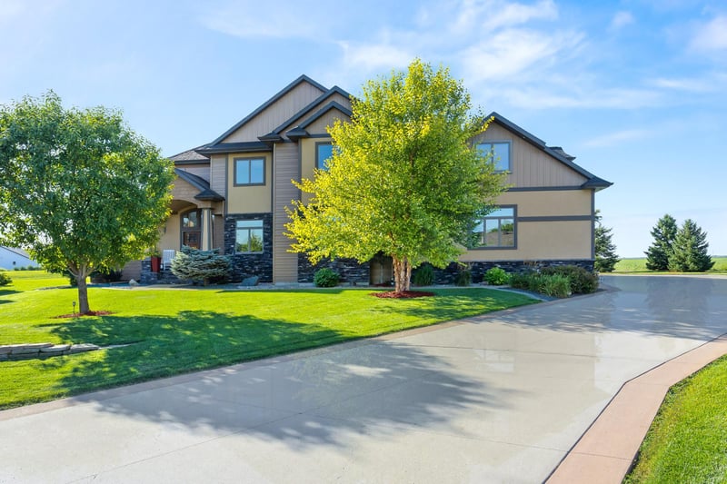 4856 2nd St SW, Moorhead, MN 56560
