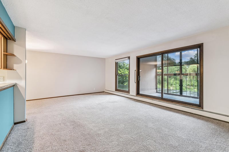 8441 Irwin Rd #110, Bloomington, MN 55437