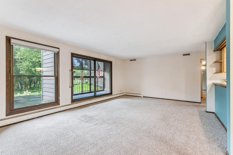 8441 Irwin Rd #110, Bloomington, MN 55437