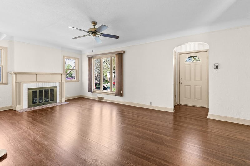 1765 Pascal St, Falcon Heights, MN 55113