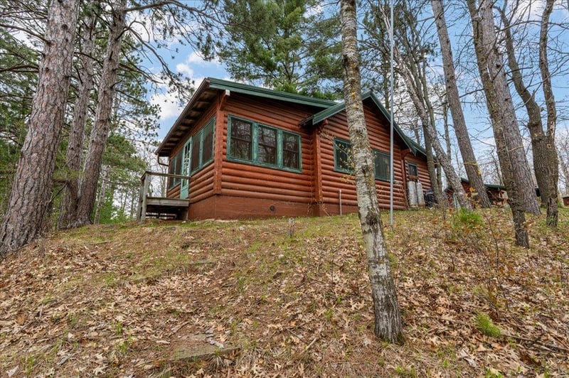 23899 N Platte Lake Rd, Hillman, MN 56338