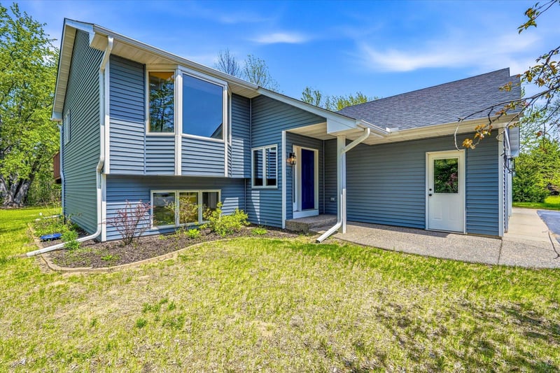 3961 224th Ave NW, Oak Grove, MN 55303