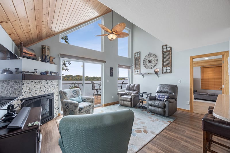 10320 Sherbrooke Beach Ln, Pelican Rapids, MN 56572