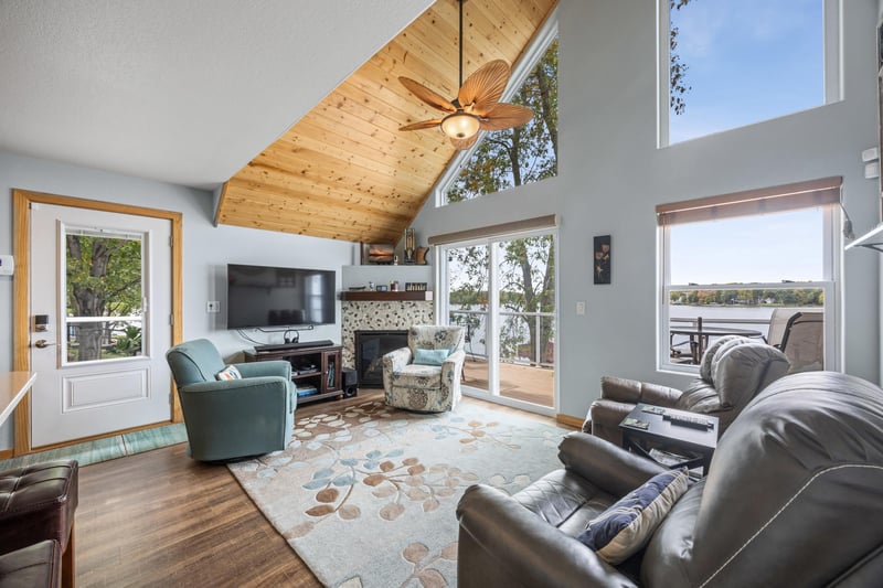 10320 Sherbrooke Beach Ln, Pelican Rapids, MN 56572