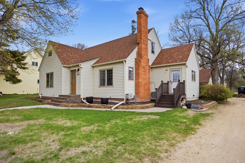 814 Joseph St, Hawley, MN 56549