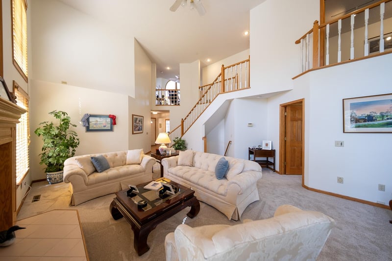 13274 Huntington Dr, Apple Valley, MN 55124