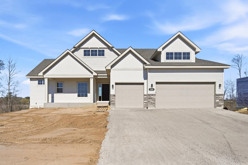 1501 Woods Rd NE, Isanti, MN 55040