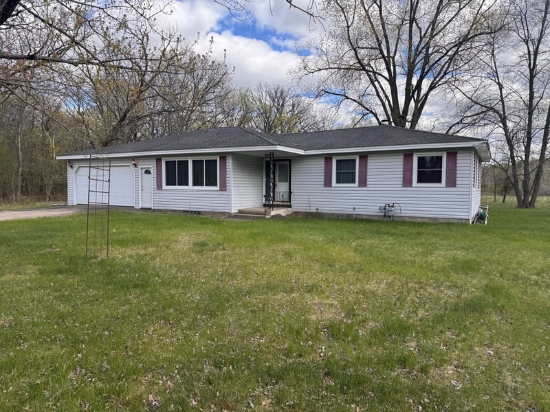 2400 208th Ln NW, Oak Grove, MN 55011