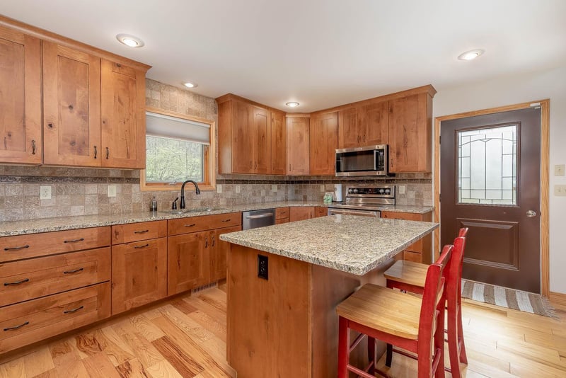 42635 Judson Bottom Rd, North Mankato, MN 56003