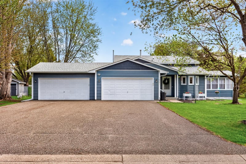 10821 Packard St NE, Blaine, MN 55014