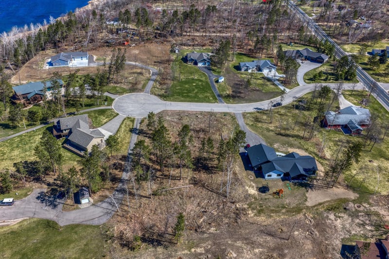 2910 Whispering Ridge Dr NE, Bemidji, MN 56601