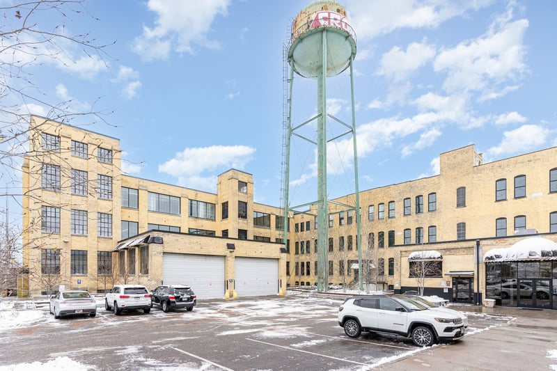 755 Prior Ave N, Saint Paul, MN 55104