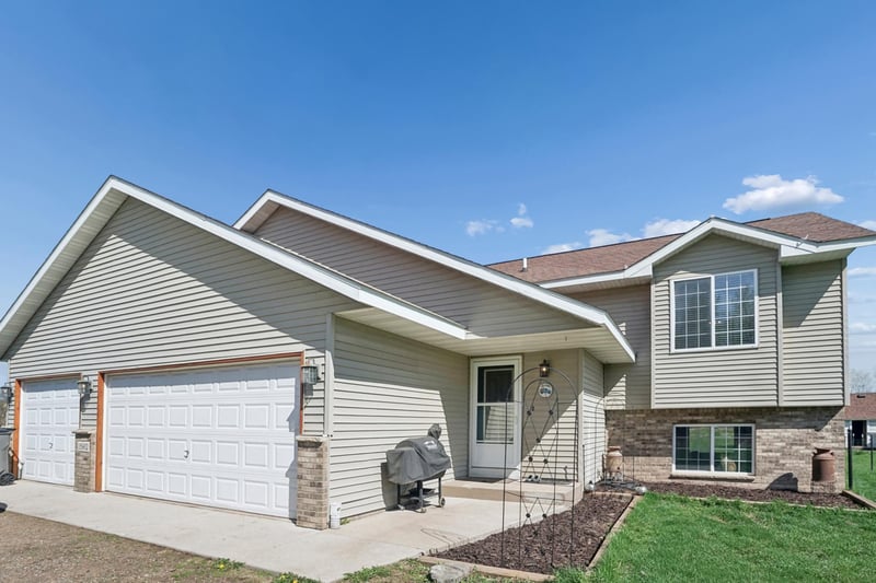 15902 110th St, Foreston, MN 56330
