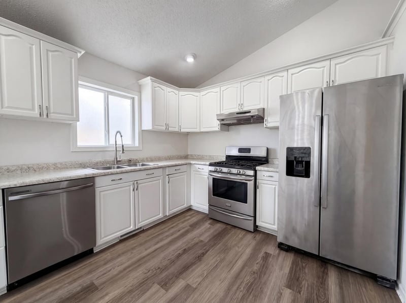 128 Dutch Lake Trl, Howard Lake, MN 55349