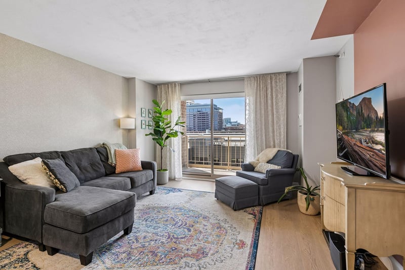 401 S 1st St #616, Minneapolis, MN 55401