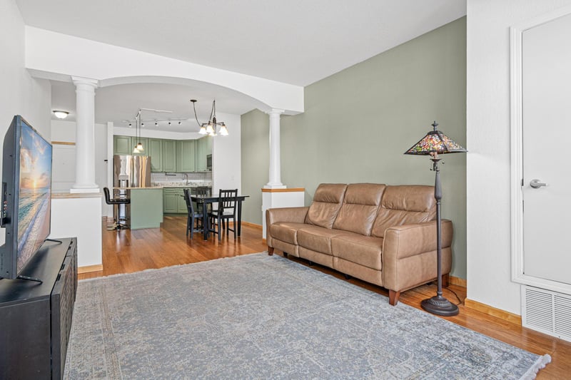 1800 Graham Ave #121, Saint Paul, MN 55116
