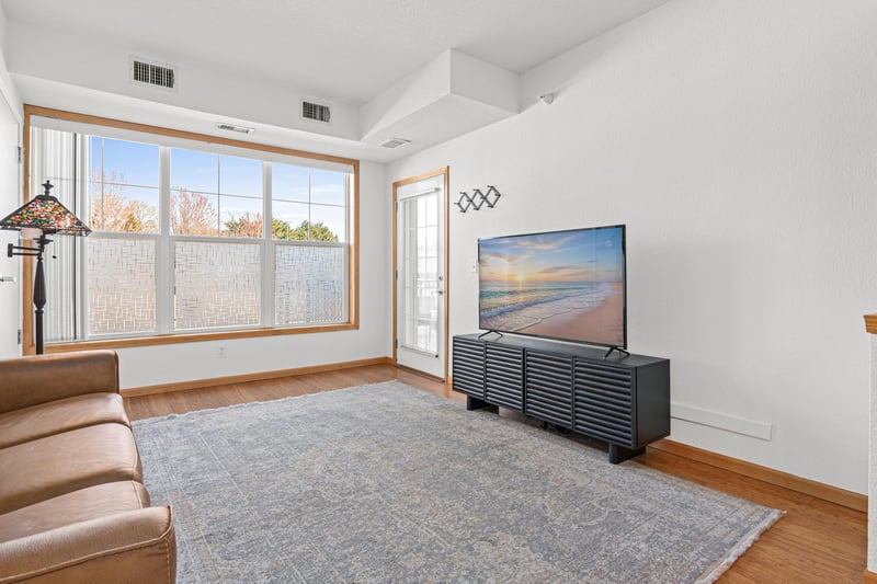 1800 Graham Ave #121, Saint Paul, MN 55116
