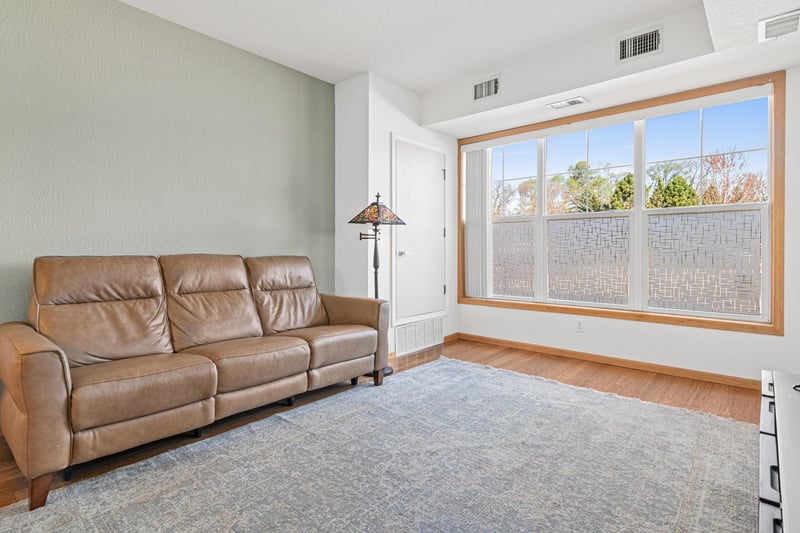 1800 Graham Ave #121, Saint Paul, MN 55116