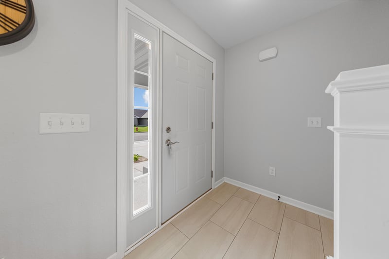 2070 Pratt Cir, Saint Peter, MN 56082