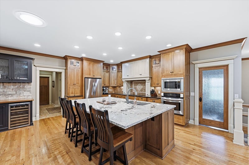 10560 31st Pl NE, Saint Michael, MN 55376