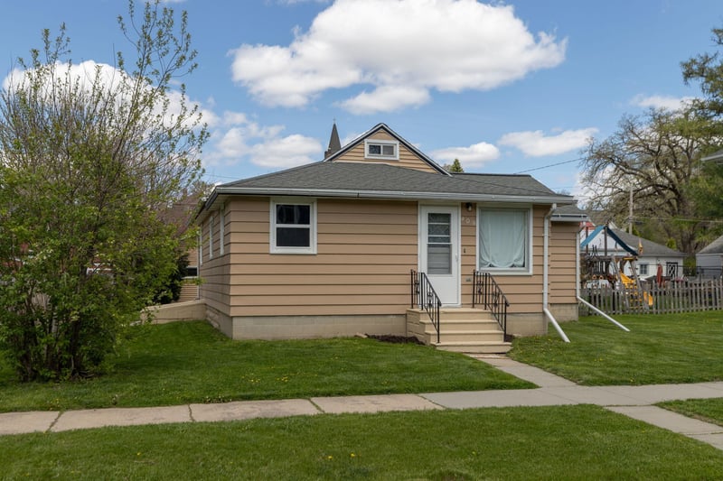 409 Main St SW, Preston, MN 55965