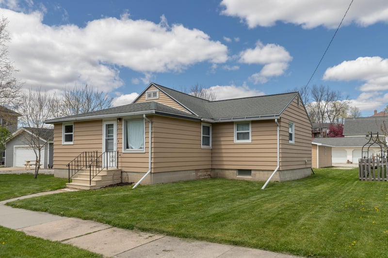 409 Main St SW, Preston, MN 55965