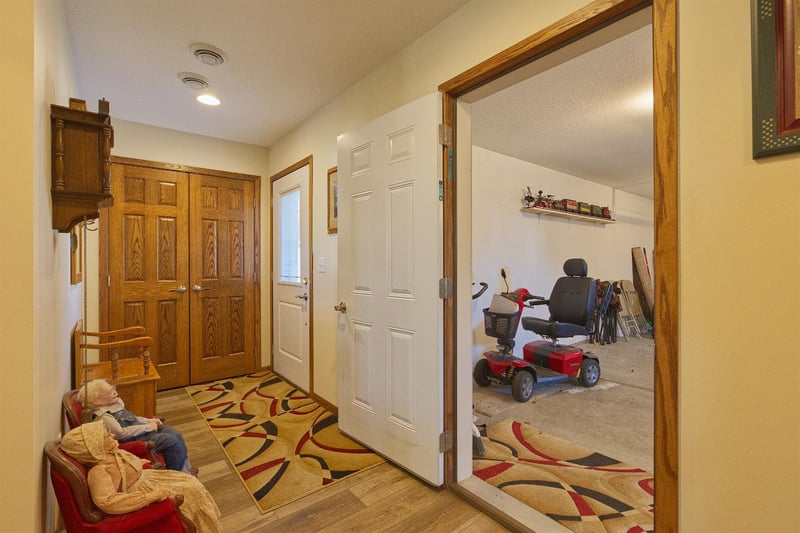 446 Lake Trl, Winsted, MN 55395