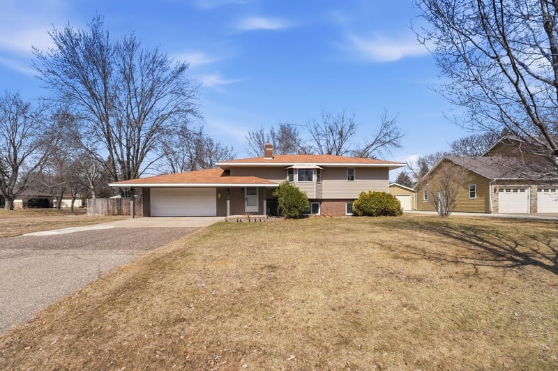 833 Lewis Pl, Saint Cloud, MN 56301