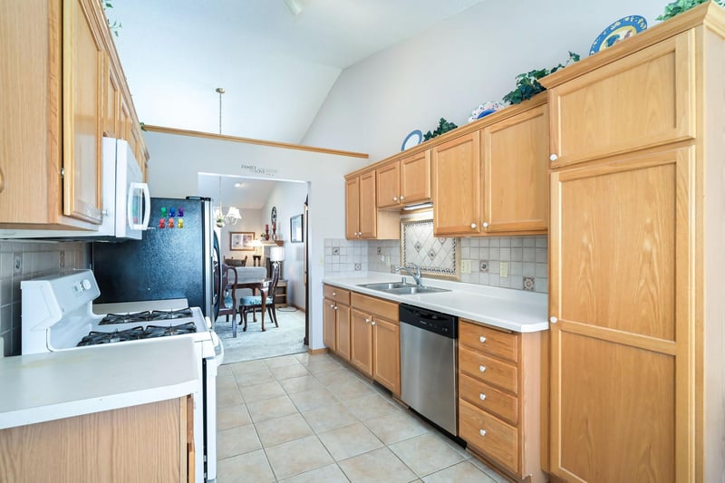 1439 Eagle Dr, Waconia, MN 55387
