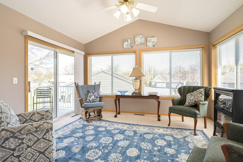 1439 Eagle Dr, Waconia, MN 55387