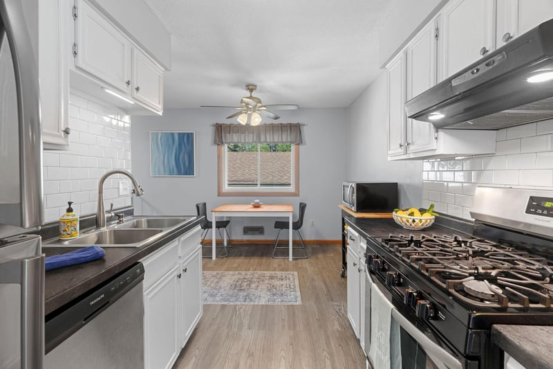 12142 Drake St NW, Coon Rapids, MN 55448