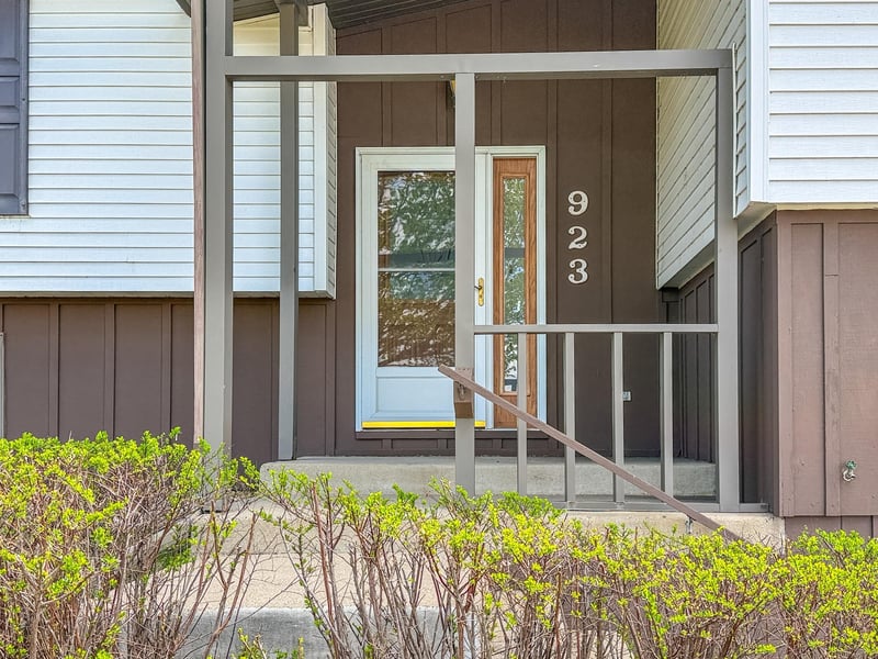 923 Summit Dr, Fairmont, MN 56031