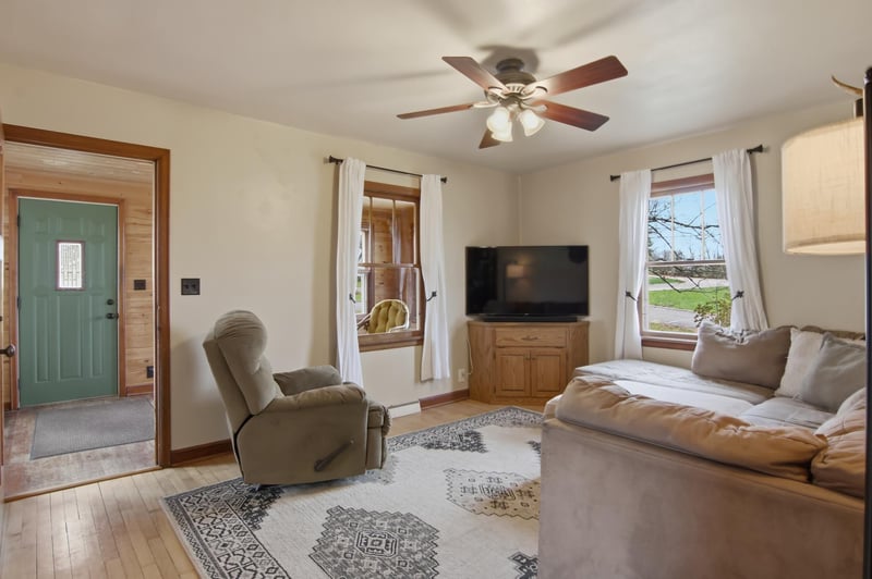 908 Franklin St, Spooner, WI 54801